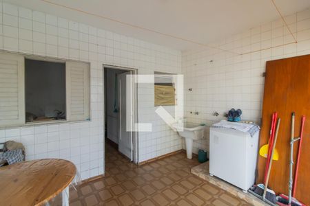 Casa à venda com 400m², 4 quartos e 2 vagasÁrea de Serviço