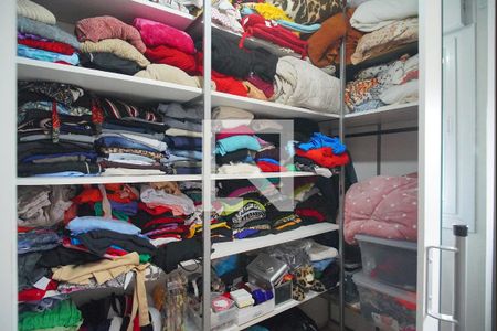 Apartamento à venda com 51m², 2 quartos e 1 vaga Apartamento à venda com 51m², 2 quartos e 1 vagaCloset