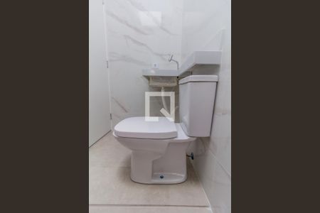 Casa à venda com 150m², 3 quartos e 2 vagasBanheiro da Suíte 2