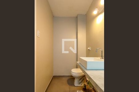 Banheiro de apartamento para alugar com 1 quarto, 38m² em Cidade Baixa, Porto Alegre