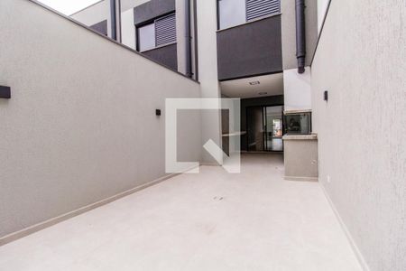 Casa à venda com 150m², 3 quartos e 2 vagasQuintal e Área de Serviço