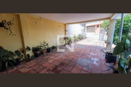 Casa à venda com 250m², 3 quartos e 4 vagas