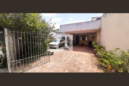 Casa à venda com 250m², 3 quartos e 4 vagas Casa à venda com 250m², 3 quartos e 4 vagasGaragem