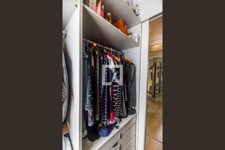 Apartamento à venda com 122m², 3 quartos e 2 vagasCloset da suíte 1