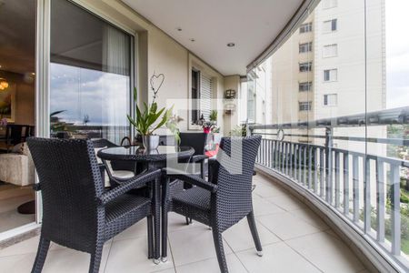 Apartamento à venda com 122m², 3 quartos e 2 vagasVaranda gourmet