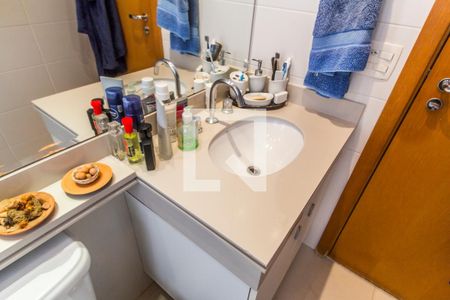 Apartamento à venda com 122m², 3 quartos e 2 vagasBanheiro da Suíte