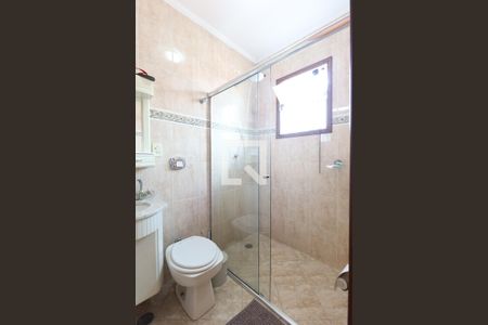 Casa à venda com 275m², 5 quartos e 4 vagasBanheiro Suíte 2 