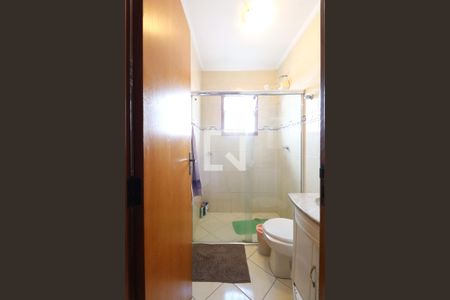 Banheiro Suíte 1 de casa à venda com 5 quartos, 275m² em Vila Isolina Mazzei, São Paulo