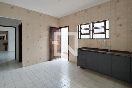 Casa para alugar com 70m², 2 quartos e 2 vagas Casa para alugar com 70m², 2 quartos e 2 vagasCozinha