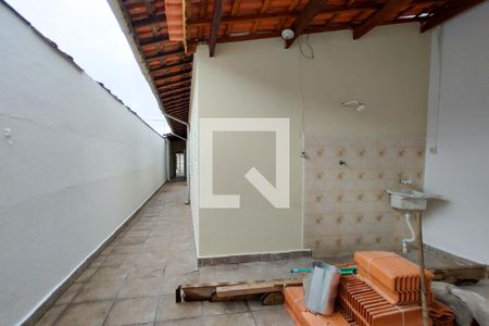 Casa para alugar com 70m², 2 quartos e 2 vagas Casa para alugar com 70m², 2 quartos e 2 vagasQuintal