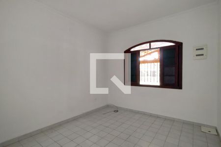 Casa para alugar com 70m², 2 quartos e 2 vagas Casa para alugar com 70m², 2 quartos e 2 vagasQuarto