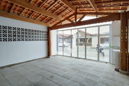 Casa para alugar com 70m², 2 quartos e 2 vagas Casa para alugar com 70m², 2 quartos e 2 vagasGaragem