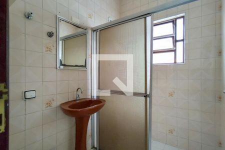 Casa para alugar com 70m², 2 quartos e 2 vagas Casa para alugar com 70m², 2 quartos e 2 vagasBanheiro