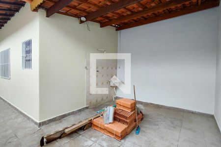 Casa para alugar com 70m², 2 quartos e 2 vagas Casa para alugar com 70m², 2 quartos e 2 vagasQuintal