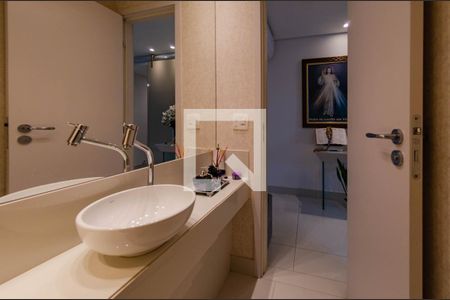 Apartamento para alugar com 120m², 4 quartos e 2 vagasLavabo