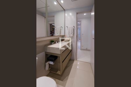 Apartamento para alugar com 120m², 4 quartos e 2 vagasBanheiro