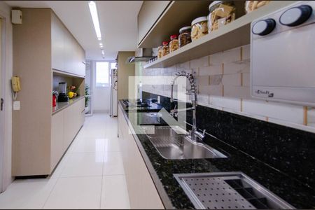 Apartamento para alugar com 120m², 4 quartos e 2 vagasCozinha