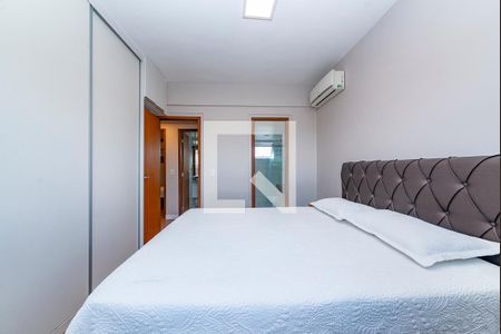 Apartamento à venda com 94m², 3 quartos e 2 vagas Apartamento à venda com 94m², 3 quartos e 2 vagasSuíte