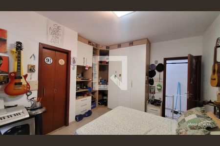 Casa à venda com 508m², 7 quartos e 4 vagasQuarto 2