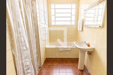 Casa à venda com 267m², 3 quartos e 1 vagaBanheiro