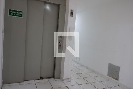 Apartamento para alugar com 42m², 2 quartos e 1 vagaHall social