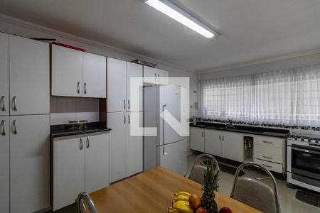 Casa à venda com 120m², 4 quartos e 2 vagas Casa à venda com 120m², 4 quartos e 2 vagasCozinha