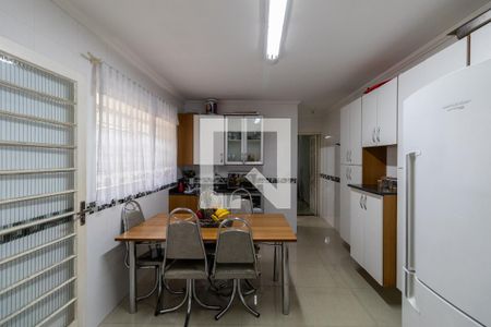 Casa à venda com 120m², 4 quartos e 2 vagas Casa à venda com 120m², 4 quartos e 2 vagasCozinha