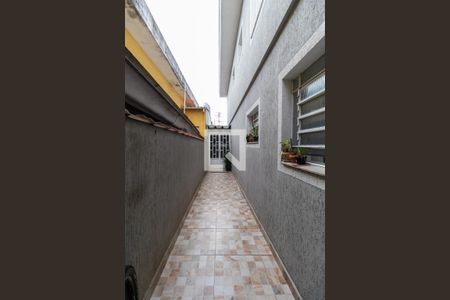 Casa à venda com 120m², 4 quartos e 2 vagas Casa à venda com 120m², 4 quartos e 2 vagasCorredor Lateral