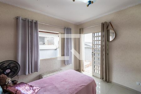 Casa à venda com 120m², 4 quartos e 2 vagas Casa à venda com 120m², 4 quartos e 2 vagasQuarto 3