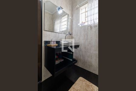 Casa à venda com 120m², 4 quartos e 2 vagas Casa à venda com 120m², 4 quartos e 2 vagasBanheiro