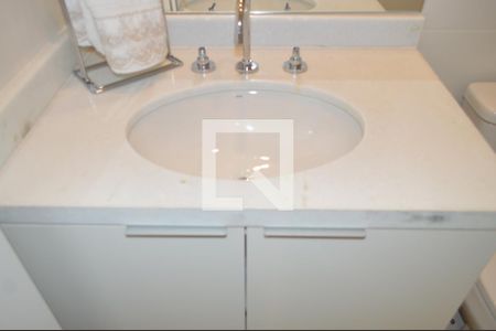 Banheiro de kitnet/studio para alugar com 1 quarto, 25m² em Vila Mariana, São Paulo