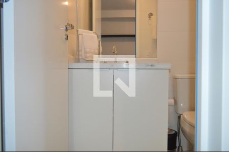 Banheiro de kitnet/studio para alugar com 1 quarto, 25m² em Vila Mariana, São Paulo