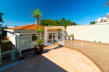 Casa para alugar com 172m², 3 quartos e 2 vagas Casa para alugar com 172m², 3 quartos e 2 vagasTerraço