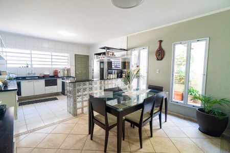 Casa para alugar com 172m², 3 quartos e 2 vagas Casa para alugar com 172m², 3 quartos e 2 vagasCozinha