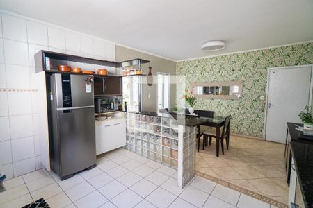 Casa para alugar com 172m², 3 quartos e 2 vagas Casa para alugar com 172m², 3 quartos e 2 vagasCozinha