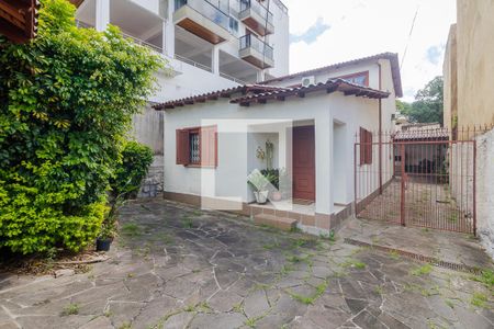Casa à venda com 184m², 5 quartos e 4 vagas Casa à venda com 184m², 5 quartos e 4 vagasQuintal