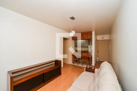 Sala de apartamento à venda com 1 quarto, 56m² em Passo da Areia, Porto Alegre