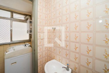 Apartamento à venda com 56m², 1 quarto e 1 vaga Apartamento à venda com 56m², 1 quarto e 1 vagaBanheiro de serviço