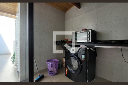 Apartamento à venda com 90m², 2 quartos e 1 vaga Apartamento à venda com 90m², 2 quartos e 1 vagaLavanderia