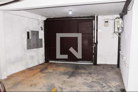 Garagem de casa para alugar com 1 quarto, 44m² em Vila Cavaton, São Paulo