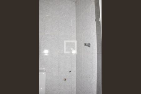 Detalhe - Banheiro da Área de Serviço de apartamento para alugar com 2 quartos, 85m² em Vila Albertina, São Paulo