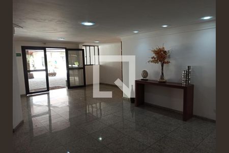 Hall de entrada de apartamento para alugar com 2 quartos, 85m² em Vila Albertina, São Paulo