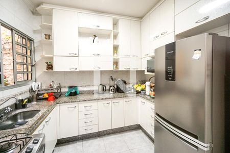 Casa à venda com 250m², 3 quartos e 2 vagas Casa à venda com 250m², 3 quartos e 2 vagasCozinha