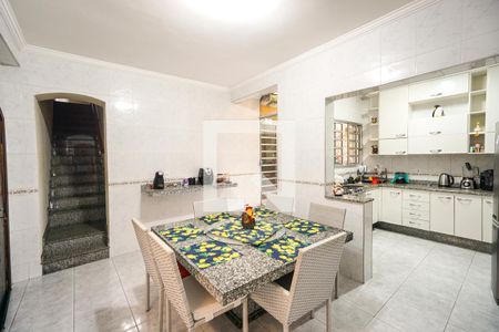 Casa à venda com 250m², 3 quartos e 2 vagas Casa à venda com 250m², 3 quartos e 2 vagasCopa