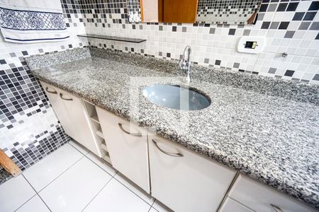 Casa à venda com 250m², 3 quartos e 2 vagas Casa à venda com 250m², 3 quartos e 2 vagasBanheiro da suíte 01