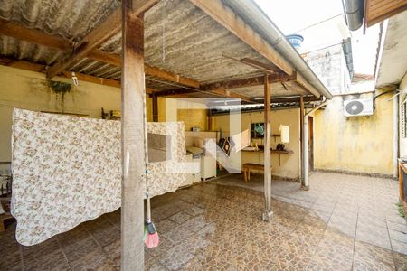 Casa à venda com 250m², 3 quartos e 2 vagas Casa à venda com 250m², 3 quartos e 2 vagasQuintal