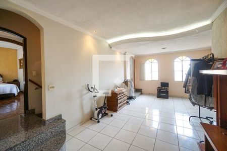 Casa à venda com 250m², 3 quartos e 2 vagas Casa à venda com 250m², 3 quartos e 2 vagasQuarto 02