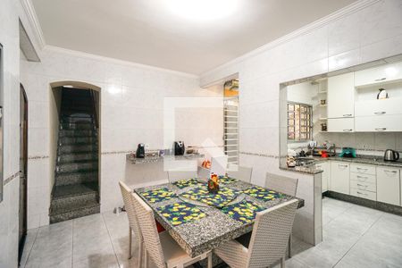 Casa à venda com 250m², 3 quartos e 2 vagas Casa à venda com 250m², 3 quartos e 2 vagasCopa