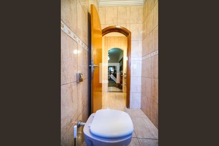 Casa à venda com 250m², 3 quartos e 2 vagas Casa à venda com 250m², 3 quartos e 2 vagasLavabo