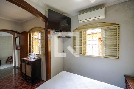 Casa à venda com 250m², 3 quartos e 2 vagas Casa à venda com 250m², 3 quartos e 2 vagasSuíte 02